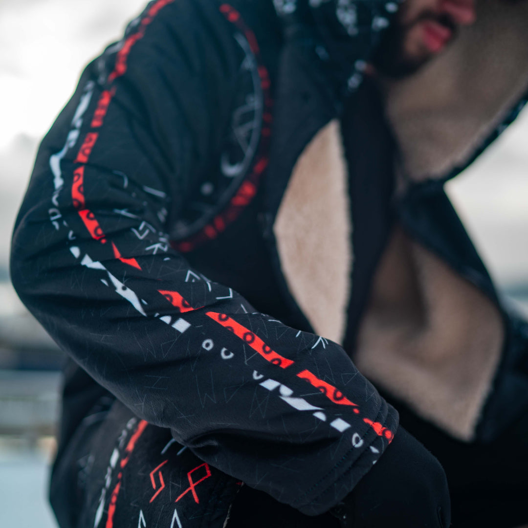 Nine Worlds Cloak – Lunafide