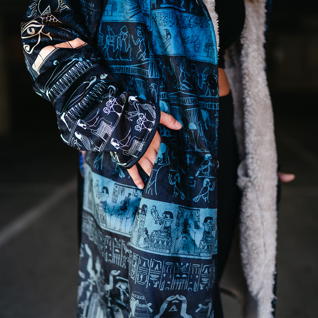 Cloak Queen Aset Cloak