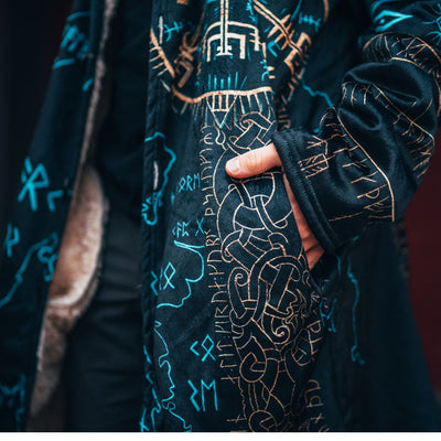 Vegvisir Viking Compass Cloak – Limited Edition — view 3