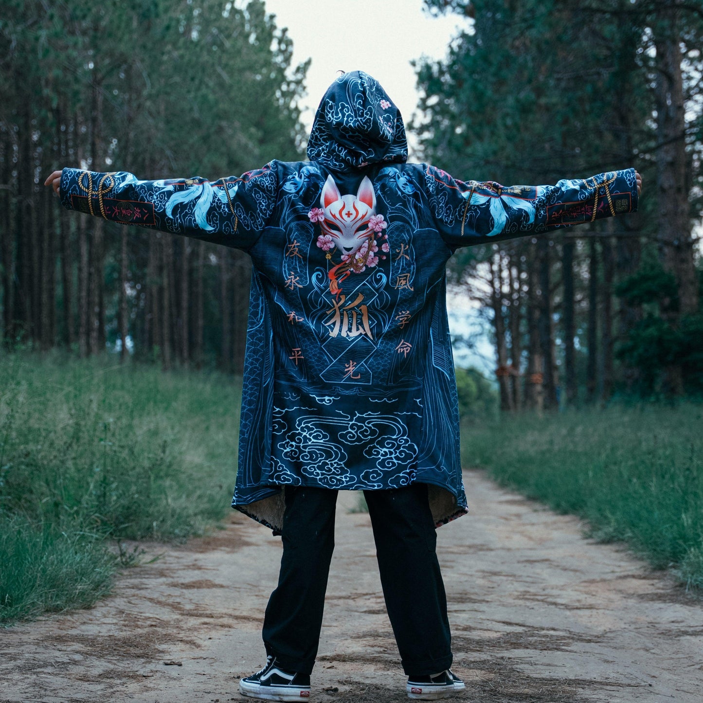 Cloak XS / Beige Sherpa Kitsune Cloak - Blue Edition 502-CLOAK_XS_KITSUNE-BLUE