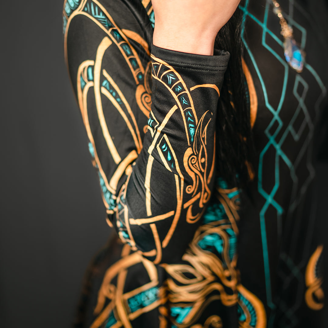 loki skater dress Loki Short Sleeve Dress, Thor Ragnarok, God Loki Cosplay Costume, Disney Marvel Outfits, Avengers Cosplay, Disney Women's Running Dresses