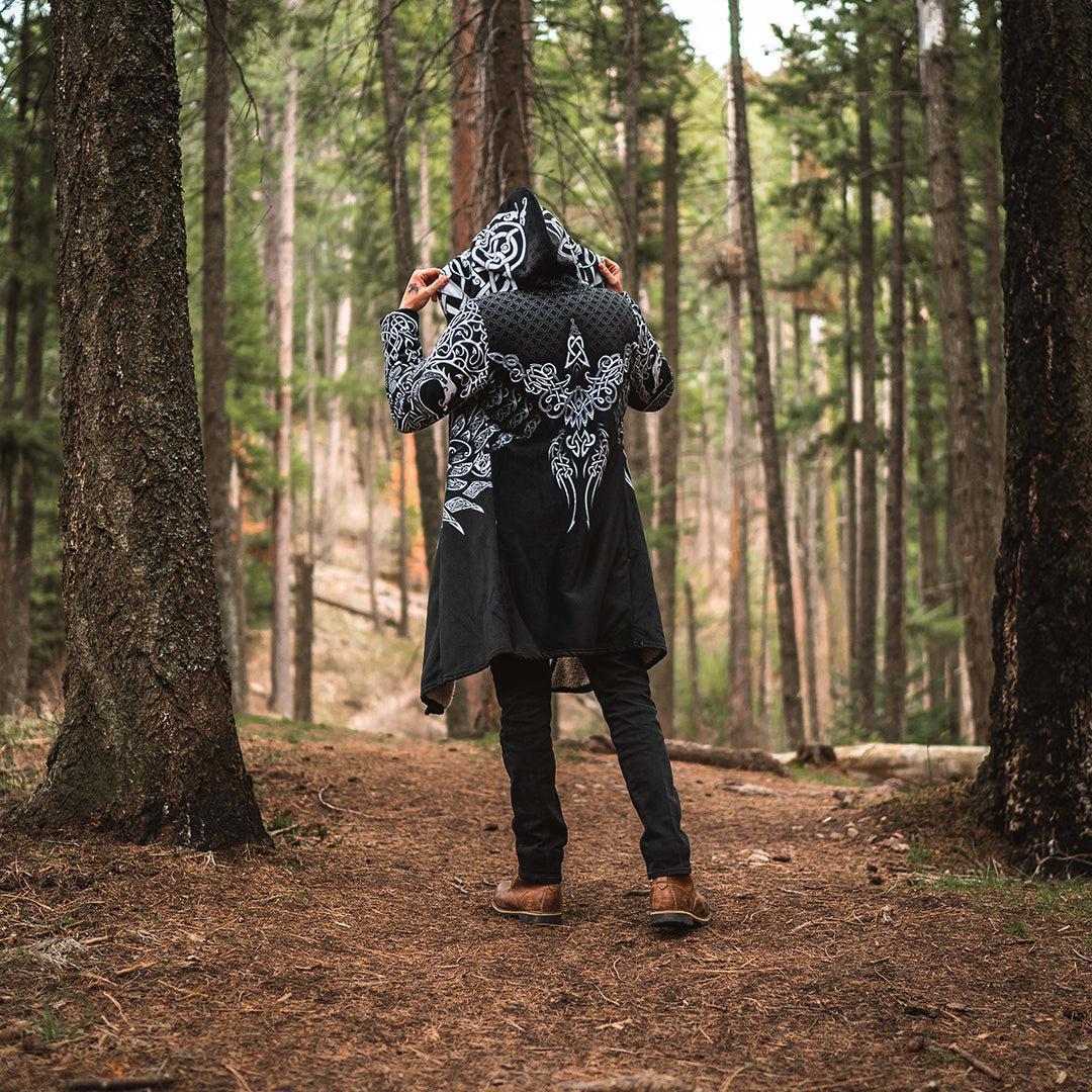 Cloak XS / Beige Sherpa Ravens of Midgard Cloak 502-CLOAK_XS_HUGINN&MUNINN-BW